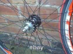 CONSITON QUEST DOUBLE FIXED TRACK WHEELS, 700 x 23 LUGANO TYRES