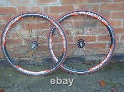 CONSITON QUEST DOUBLE FIXED TRACK WHEELS, 700 x 23 LUGANO TYRES