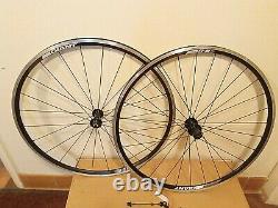 New Genuine Giant Sr-2 Wheels Complete With Rim Tape And Quick Release 700c