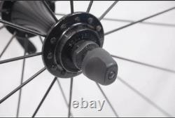 Roues complètes jante argent moyeu noir