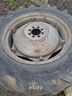 Roues et pneus Massey Ferguson 12.4.28